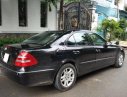 Mercedes-Benz E240 2004 - Bán xe Mercedes E240 đời 2004, màu đen, 310 triệu