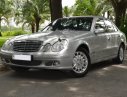 Mercedes-Benz E200   2004 - Cần bán Mercedes E200 đời 2004, màu bạc