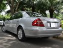 Mercedes-Benz E200   2004 - Cần bán Mercedes E200 đời 2004, màu bạc