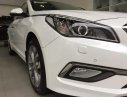 Hyundai Sonata 2017 - Giao bán Hyundai Sonata 2017 Euro 4 màu trắng, hỗ trợ trả góp lên đến 90%, nhiều ưu đãi khuyến mại lớn - LH: 0904675566