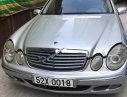 Mercedes-Benz E240 2004 - Xe Mercedes E240 đời 2004, màu bạc số tự động, giá chỉ 320 triệu