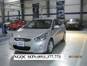 Hyundai Accent 2017 - Cần bán Hyundai Accent màu bạc mới đời 2017, liên hệ Ngọc Sơn: 0911.377.77