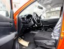 Toyota Hilux 2.4E 4x2 MT 2017 - Bán xe Toyota Hilux E đời 2017, xe nhập, giá tốt