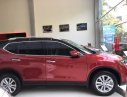 Nissan X trail  2.0 bản premium L 2017 - Bán Nissan X trail 2.0 bản Premium L năm 2017, màu đỏ, giá chỉ 933 triệu