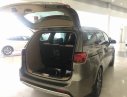 Kia Sedona GATH 2016 - Cần bán Kia Sedona GATH đời 2016, màu bạc