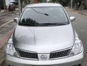 Nissan Tiida 1.6 2009 - Cần bán Nissan Tiida 1.6 đời 2009, màu bạc, 370 triệu