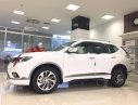 Nissan X trail 2.5SV 4WD Premium 2017 - Bán ô tô Nissan X trail 2.5SV 4WD Premium 2017, màu trắng