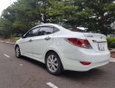 Hyundai Accent MT 2011 - Cần bán gấp Hyundai Accent MT đời 2011, màu trắng xe gia đình