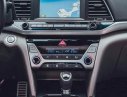 Hyundai Elantra 2017 - Cần bán Hyundai Elantra đời 2017, màu đỏ, nhập khẩu chính hãng giá cạnh tranh