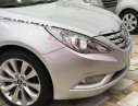Hyundai Sonata 2.0AT 2011 - Bán xe Hyundai Sonata 2.0AT đời 2011, màu bạc, xe nhập, 630tr