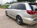 Toyota Sienna Limited 3.5 2004 - Bán ô tô Toyota Sienna Limited 3.5 đời 2004, màu vàng