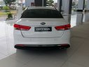 Kia Optima GAT 2017 - Siêu hot! Kia Optima GAT 2017 giá chỉ còn 819 triệu, trả trước chỉ từ 169 triệu là có xe. Hotline: Tâm 0938.805.635