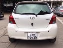 Toyota Yaris  AT  2010 - Cần bán gấp Toyota Yaris AT đời 2010, màu trắng