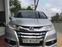 Honda Odyssey 2016 - Bán xe Honda Odyssey năm 2016, màu bạc xe gia đình