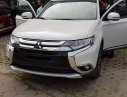 Mitsubishi Outlander 2.0 2017 - Bán Mitsubishi Outlander 2.0 đời 2017, màu trắng