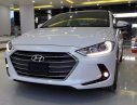 Hyundai Elantra 2017 - Cần bán xe Hyundai Elantra đời 2017, màu trắng