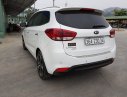 Kia Rondo GAT 2016 - Bán Kia Rondo GAT đời 2016, màu trắng xe gia đình, giá chỉ 630 triệu