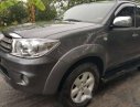 Toyota Fortuner 2 5G 2010 - Bán xe Toyota Fortuner 2 5G năm 2010, màu đen xe gia đình