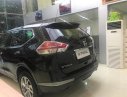 Nissan X trail 2.0 SL 2WD PREMIUM 2017 - Bán Nissan X trail 2.0 SL 2WD Premium sản xuất 2017, màu đen, giá 910tr