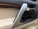 Toyota Land Cruiser V8 2016 - Bán Toyota Land Cruiser V8 đời 2016, màu đen, nhập khẩu số tự động