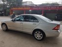 Mercedes-Benz C class C180 2005 - Bán xe Mercedes C180 sản xuất 2005, màu bạc, xe nhập, số tự động, giá chỉ 285 triệu