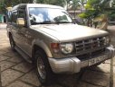 Mitsubishi Pajero 2003 - Cần bán gấp Mitsubishi Pajero đời 2003, màu bạc còn mới, giá chỉ 235 triệu