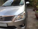 Toyota Innova V 2014 - Cần bán gấp Toyota Innova V đời 2014, màu bạc, giá chỉ 585 triệu