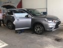 Mitsubishi Outlander 2018 - Cần bán Mitsubishi Outlander 2019, màu xám titan siêu bốc