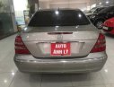 Mercedes-Benz E class E240 2002 - Cần bán xe Mercedes E240 đời 2002, màu kem (be), giá chỉ 265 triệu