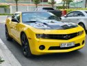 Chevrolet Camaro 2011 - Cần bán gấp Chevrolet Camaro sản xuất 2011, màu vàng, xe nhập