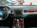 Volkswagen Touareg 2016 - Dòng SUV nhập Đức Volkswagen Touareg 3.6l, màu vàng cát. Cam kết giá tốt- Thu Hương: 0902.608.293