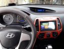 Hyundai i20    2011 - Cần bán Hyundai i20 đời 2011, màu đỏ