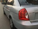 Hyundai Verna  MT 2009 - Bán xe Hyundai Verna MT 2009, màu bạc, 199 triệu