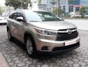 Toyota Highlander LE 2014 - Cần bán Toyota Highlander LE đời 2014, màu vàng, xe nhập