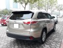 Toyota Highlander LE 2014 - Cần bán Toyota Highlander LE đời 2014, màu vàng, xe nhập