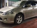 Mitsubishi Grandis 2006 - Cần bán Mitsubishi Grandis năm 2006, màu vàng, giá tốt