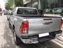 Toyota Hilux G 2016 - Cần bán gấp Toyota Hilux G sản xuất 2016, màu bạc, nhập khẩu số tự động, 780tr