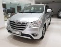 Toyota Innova 2.0V 2015 - Bán Toyota Innova 2.0V sản xuất 2015, màu bạc, 630tr