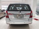 Toyota Innova 2.0V 2015 - Bán Toyota Innova 2.0V sản xuất 2015, màu bạc, 630tr