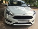 Ford Focus Ecoboost 2016 - Cần bán Ford Focus Ecoboost đời 2016, màu trắng