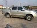 Toyota Hilux G 2010 - Bán Toyota Hilux G sản xuất năm 2010, màu bạc, nhập khẩu số sàn