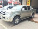 Toyota Hilux G 2010 - Bán Toyota Hilux G sản xuất năm 2010, màu bạc, nhập khẩu số sàn