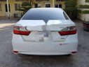 Toyota Camry 2016 - Cần bán xe Toyota Camry 2.0E năm sản xuất 2016, màu trắng