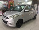 Hyundai i10 1.1MT 2013 - Bán Hyundai i10 1.1MT năm sản xuất 2013, màu bạc, nhập khẩu nguyên chiếc