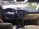 Mitsubishi Outlander GLS 2016 - Bán Mitsubishi Outlander GLS năm sản xuất 2016, màu đen, xe nhập