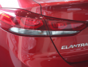 Hyundai Elantra 2018 - Hyundai Elantra 1.6 số tự động màu đỏ, cam kết giá tốt nhất