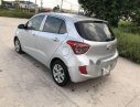 Hyundai i10 2014 - Bán Hyundai i10 2014, màu bạc xe gia đình