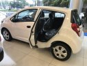 Chevrolet Spark LS 2018 - Bán Chevrolet Spark LS năm sản xuất 2018, màu trắng