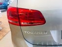 Volkswagen Touareg 2015 - Bán Volkswagen Touareg màu bạc xe nhập, Giá tốt nhất thị trường hiện nay. Giảm mạnh 369 triệu, hotline: 0942050350