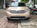 Toyota Highlander LE 2011 - Cần bán gấp Toyota Highlander năm 2011 màu vàng, 1 tỷ 180 triệu, nhập khẩu nguyên chiếc Mỹ, siêu đẹp